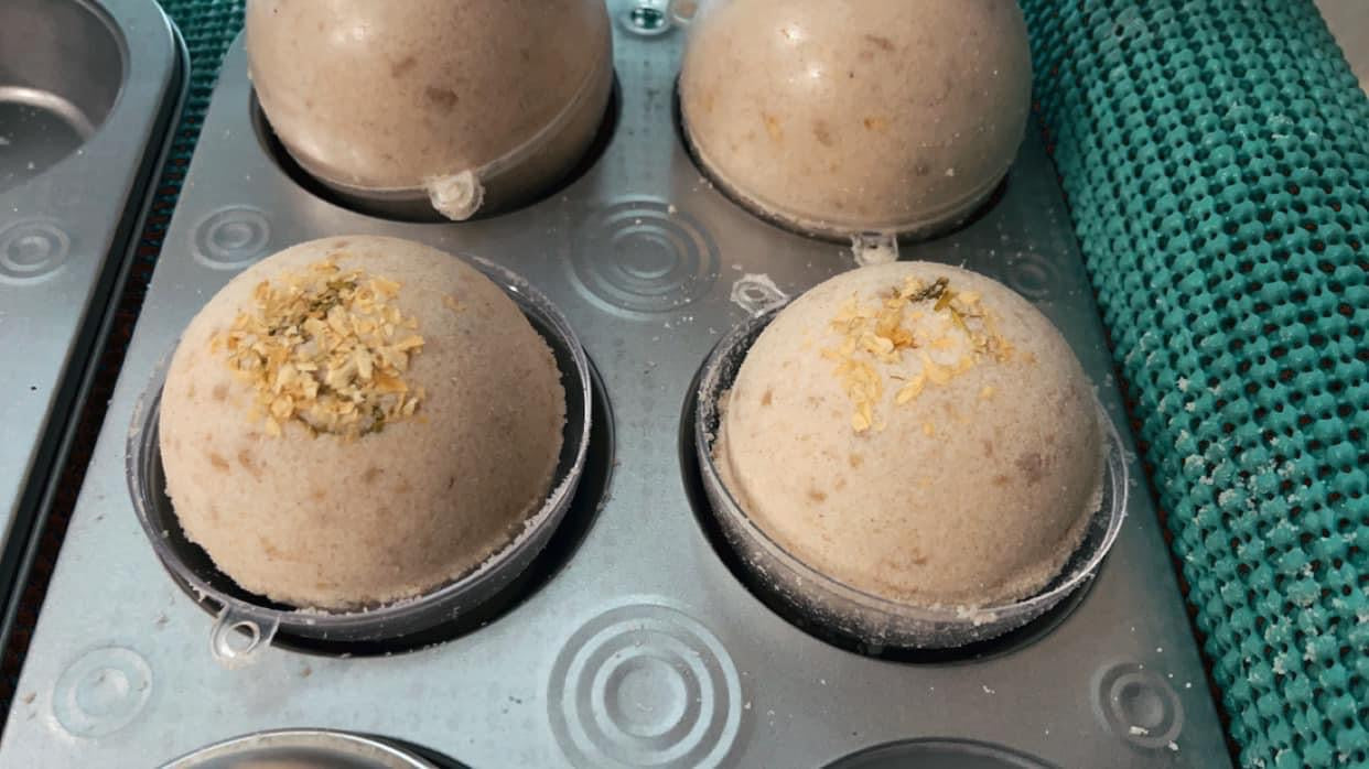 Miracle bath bomb